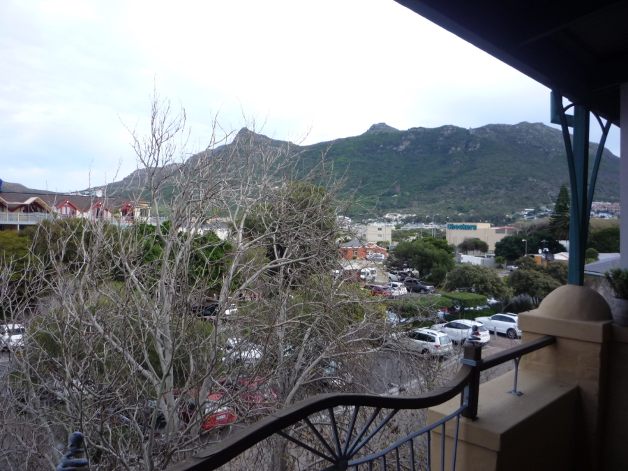 To Let 1 Bedroom Property for Rent in Hout Bay Beachfront Western Cape